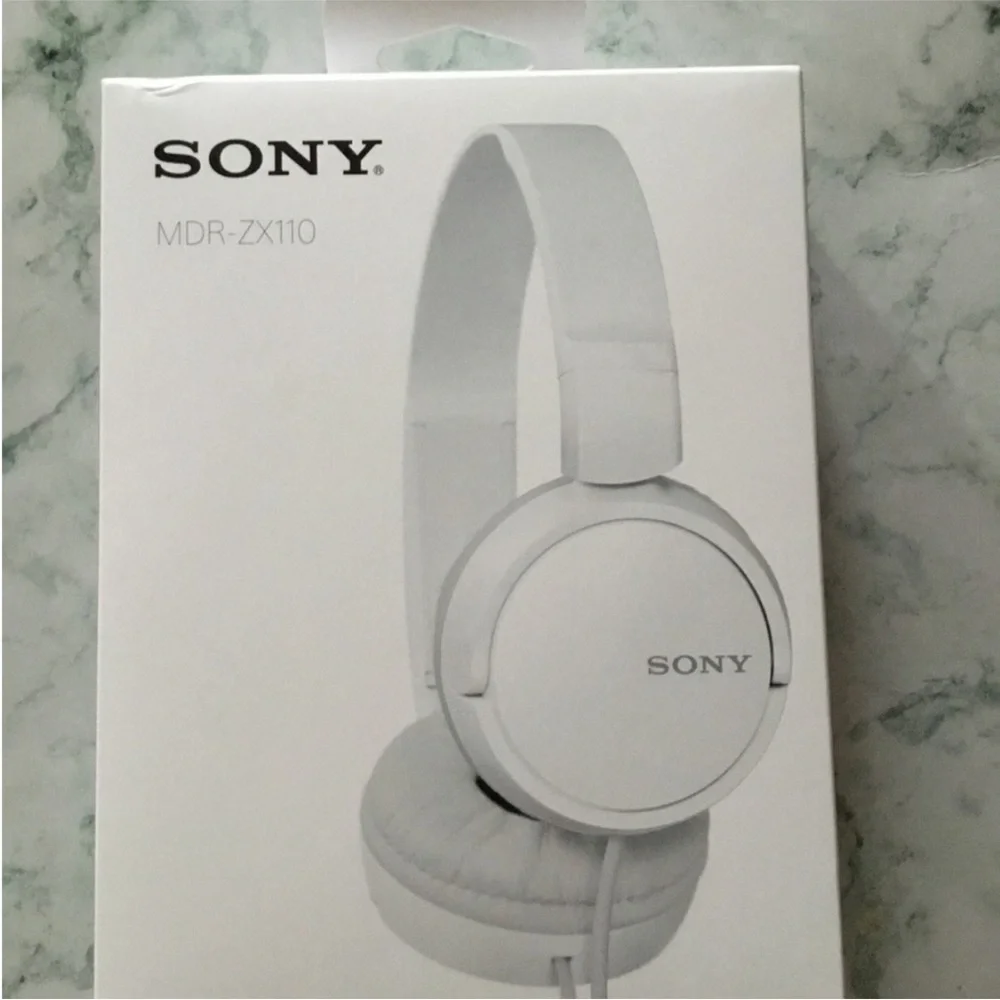 Sony MDR-ZX110 Headphones in White